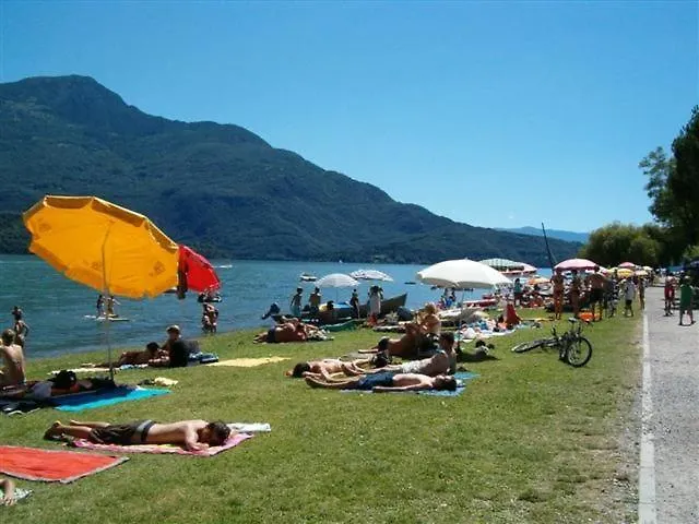 Wohnung In Domaso Mit Gemeinschaftlichem Pool İtalya