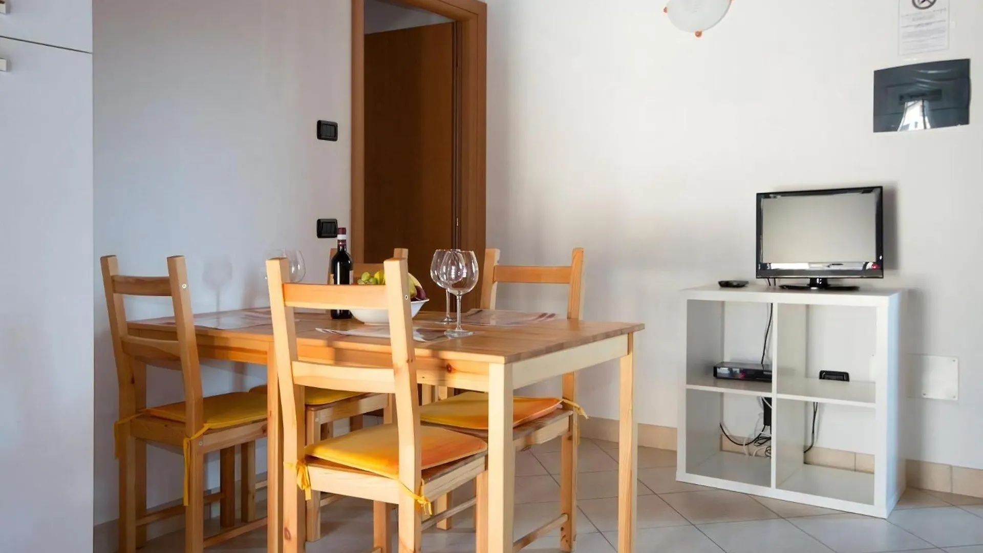 Wohnung In Domaso Mit Gemeinschaftlichem Pool